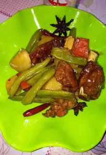 Make A meat pot and a roll step 22