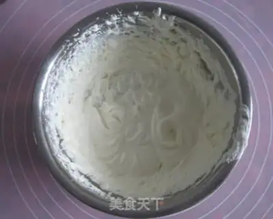 Make Strawberry mousse cake step 2