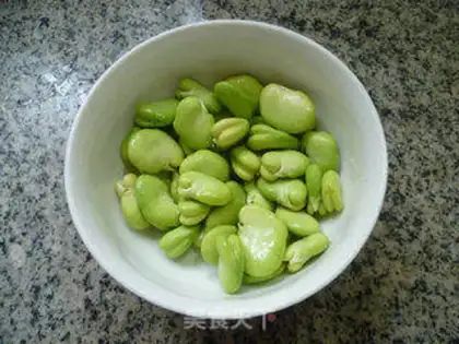 Make The beans are fried at night step 2