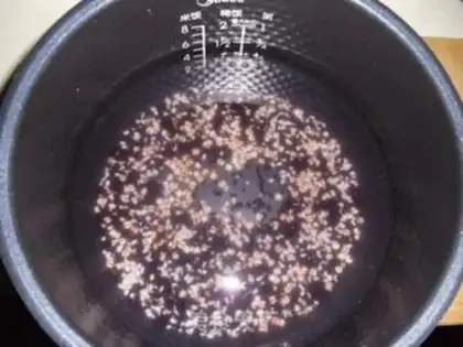 Make Mango black rice step 1