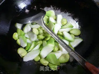 Make The beans are fried at night step 6