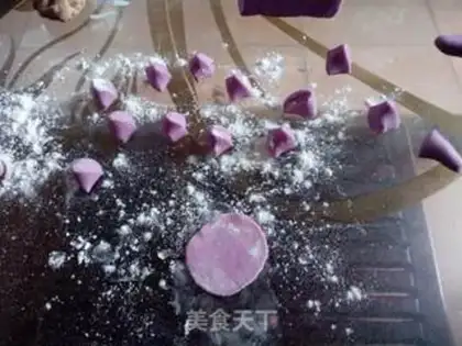 Make Simulate the rose basket step 3