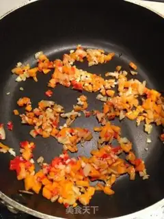Make Indonesian fried rice step 4