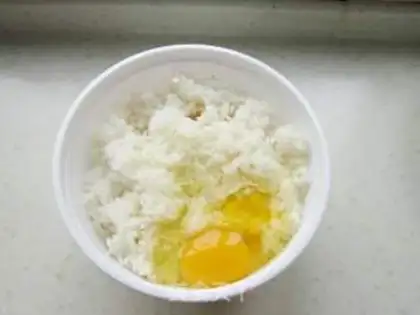 Make radish, egg and rice step 2