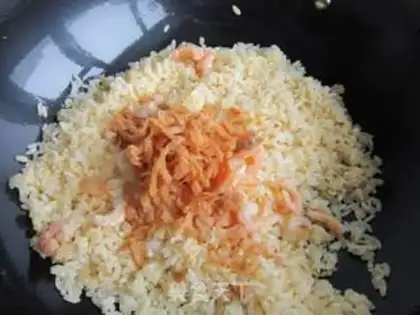 Make radish, egg and rice step 6