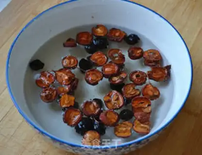 Make Sour plum soup step 1