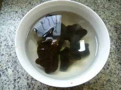 Make Blackwood ears burning rubber fish step 0