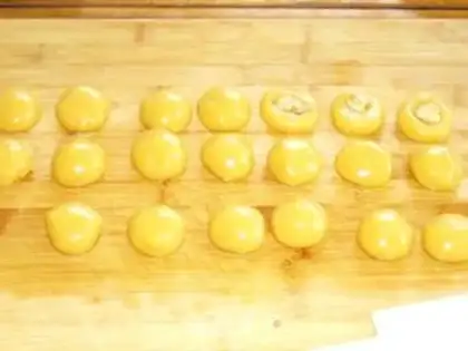 Make Vegetable oil walnuts step 7