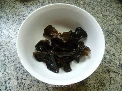 Make Blackwood ears burning rubber fish step 4