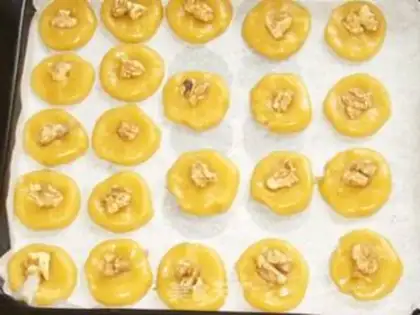 Make Vegetable oil walnuts step 8