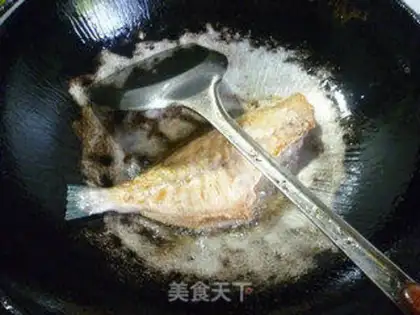 Make Blackwood ears burning rubber fish step 7