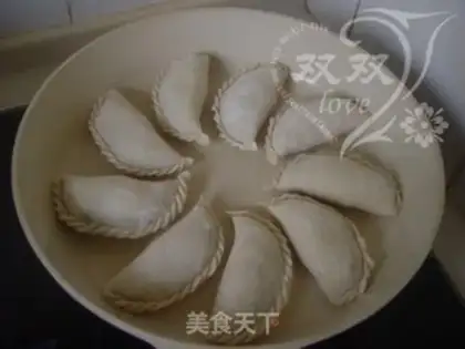 Make Hot noodle box cake step 24