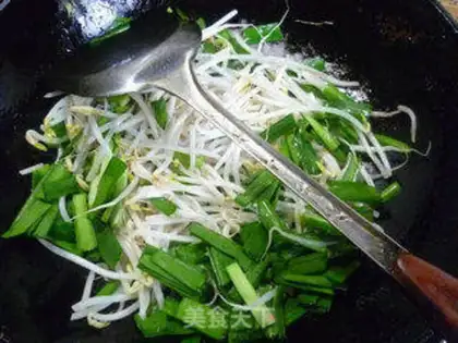Make The green bean sprouts step 5