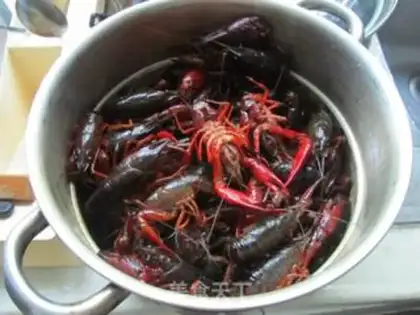Make Vacuate the lobster step 2