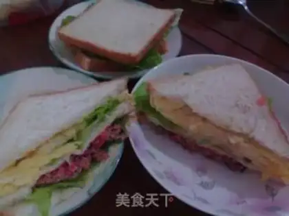 Make A greasy beef sandwich step 11