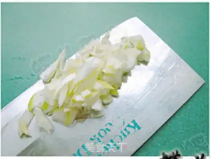 Make A pickle with green carrots and fried eggs step 4