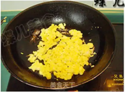 Make A pickle with green carrots and fried eggs step 6