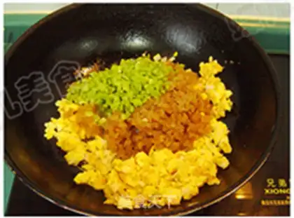 Make A pickle with green carrots and fried eggs step 8