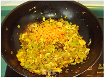 Make A pickle with green carrots and fried eggs step 9