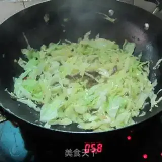 Make Bean petal sauce and cabbage step 2
