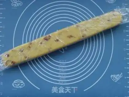 Make Red-tree cookies step 5