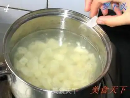 Make Potato mashed with tomatoes step 2