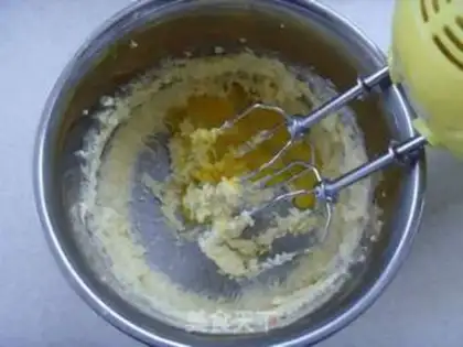 Make Caramel banana tower step 1