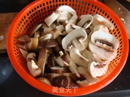 Make Two mushrooms, soup cake step 2