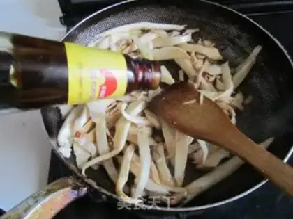 Make The pelicans tore almond mushrooms step 6