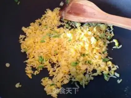 Make Egg fried rice step 4