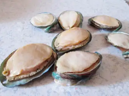 Make Garlic fans steam abalone step 0