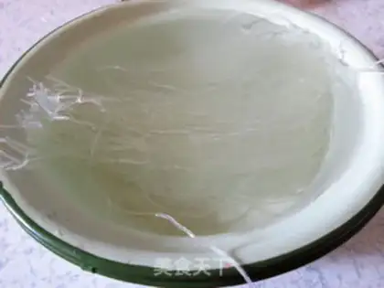 Make Garlic fans steam abalone step 1