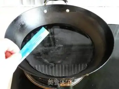 Make Bone soup pan helmet step 5