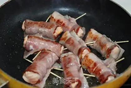 Make A salmon bacon roll step 6