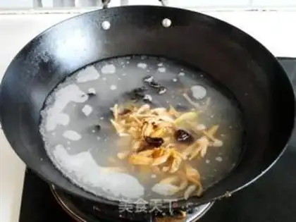 Make Bone soup pan helmet step 7