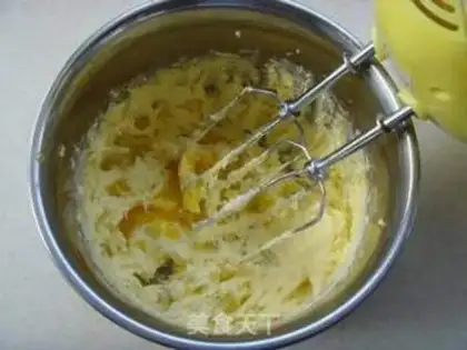 Make walnut raisin cookies step 1