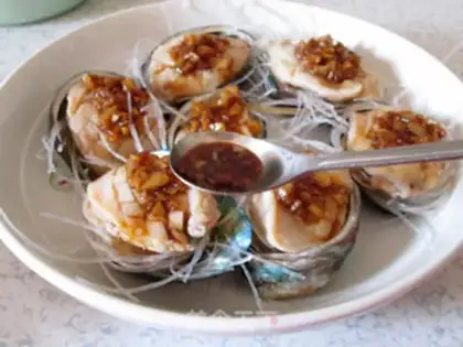 Make Garlic fans steam abalone step 10