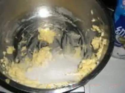 Make Pelican pretzels step 2