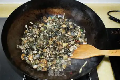 Make Hot-fried flower clams step 6