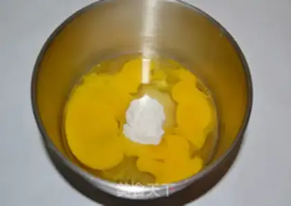 Make Old chicken cake step 0