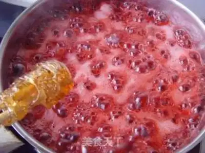 Make Strawberry jam step 4