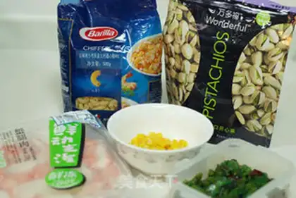 Make Pistol crab macaroni step 0