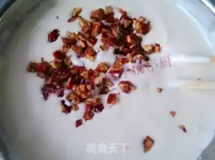 Make Red-tree cake step 6
