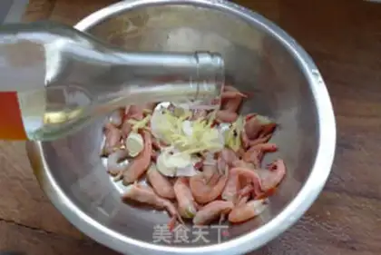 Make A three-colour shrimp step 2