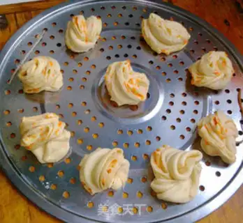 Make Carrot rolls step 6