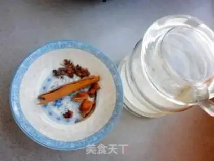 Make Celery with peanuts step 1