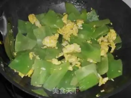 Make Fried eggs step 5