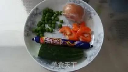 Make Shrimp ham and pea egg fried rice step 0