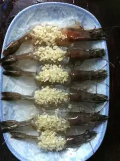 Make Garlic shrimp step 7