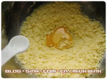 Make Mini Cheese Egg Tower step 1